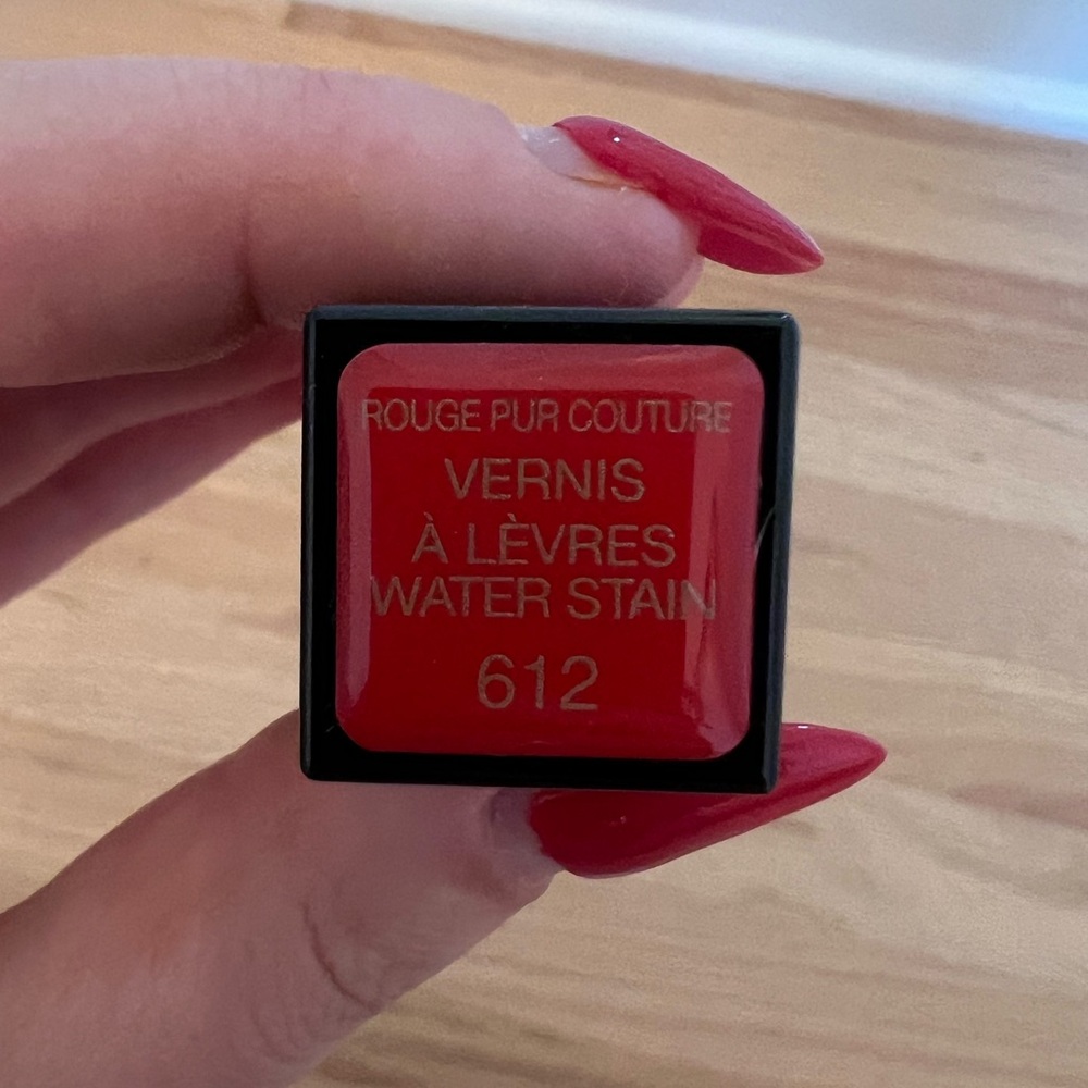 YSL YVES SAINT LAURENT Vernis Á Lévres
Water Stain (N°612) - Picture 5 of 6